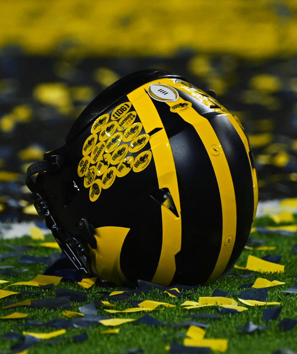 The Winged Helmet tweet media