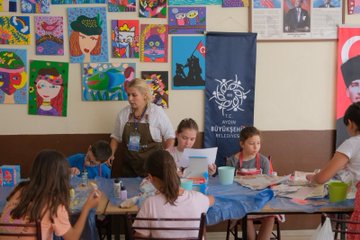 Yaz Kurslarında Sanatsal Tasarım Eğitimi