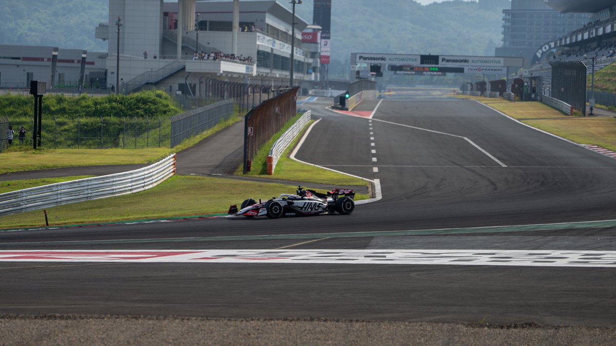 素晴らしい経験でした！
2007年にここ富士でF1を見てから始めたこのキャリア、そこで自分が今日F1を走らせているのは本当に感慨深ったです。
このプロジェクトに関わっている皆さんに感謝です、そして今日はこんなに灼熱で平日にも関わらず沢山の人に観に来ていただいて嬉しかったです😄