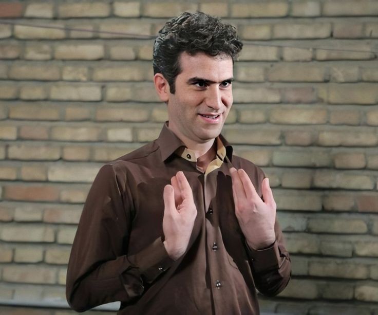 ZBrj41's tweet image. وقتی میفهمه بهش گفتند دلسوز، مخلص، سربازِ نظام...