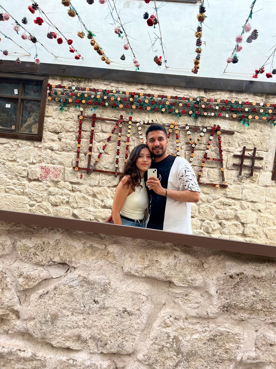 Bu dünyadaki herşeyim varlığıyla hissiyle sevgisiyle