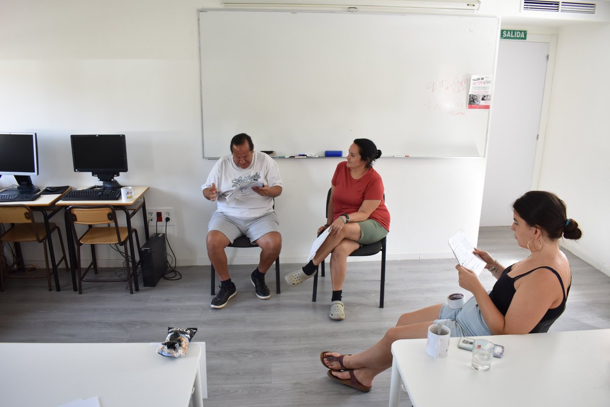 🎬 Seguimos de rodaje en la campaña #NoCalles 2025.
Una campaña autogestionada por personas sin hogar que alzan la voz por su derecho a la libre opinión.
#LibreOpinión