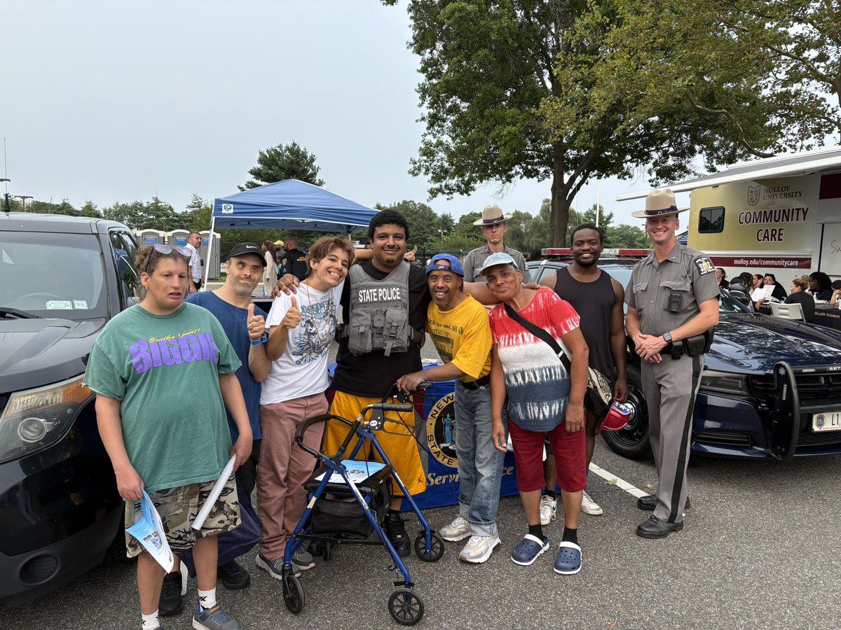 SCPD3rdPrecinct's tweet image. A great night for National Night out 2025 in Roberto Clemente Park. Thank you to the community, local leaders, organizers and all the participants for making the night a success 👍