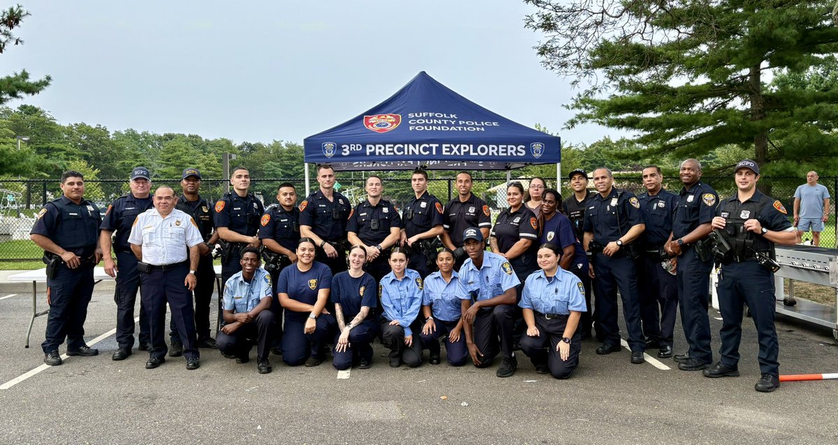 SCPD3rdPrecinct's tweet image. A great night for National Night out 2025 in Roberto Clemente Park. Thank you to the community, local leaders, organizers and all the participants for making the night a success 👍