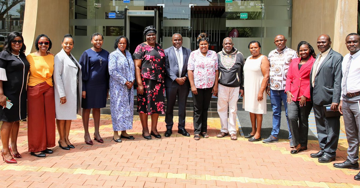 nsdcc_kenya's tweet image. NSDCC Ag. CEO Dr. Douglas Bosire today met with @NEPHAKKENYA CEO Mr. Nelson Otwoma to deepen collaboration with community networks in tackling the Triple Threat: new HIV infections, unintended pregnancies,&amp;amp; SGBV.Focus areas included, resource mobilization