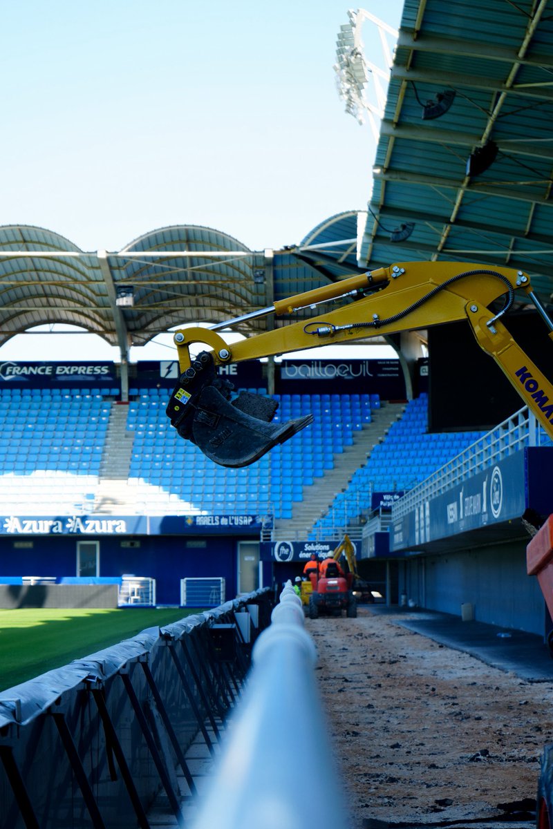 USAP (@usap_officiel) on Twitter photo 𝗟𝗲𝘀 𝘁𝗿𝗮𝘃𝗮𝘂𝘅 𝗱𝘂 𝗽𝗲𝘀𝗮𝗴𝗲 ont débuté ! 🚧
Afin d’améliorer la visibilité et le confort de nos supporters au Pesage, les travaux d’aménagement de cette zone ont débuté cette semaine.
Merci au soutien du <a href="/leDepartement66/">Département des Pyrénées-Orientales</a> et de la <a href="/MairiePerpignan/">Ville de Perpignan</a> qui nous 𝗟𝗲𝘀 𝘁𝗿𝗮𝘃𝗮𝘂𝘅 𝗱𝘂 𝗽𝗲𝘀𝗮𝗴𝗲 ont débuté ! 🚧
Afin d’améliorer la visibilité et le confort de nos supporters au Pesage, les travaux d’aménagement de cette zone ont débuté cette semaine.
Merci au soutien du <a href="/leDepartement66/">Département des Pyrénées-Orientales</a> et de la <a href="/MairiePerpignan/">Ville de Perpignan</a> qui nous