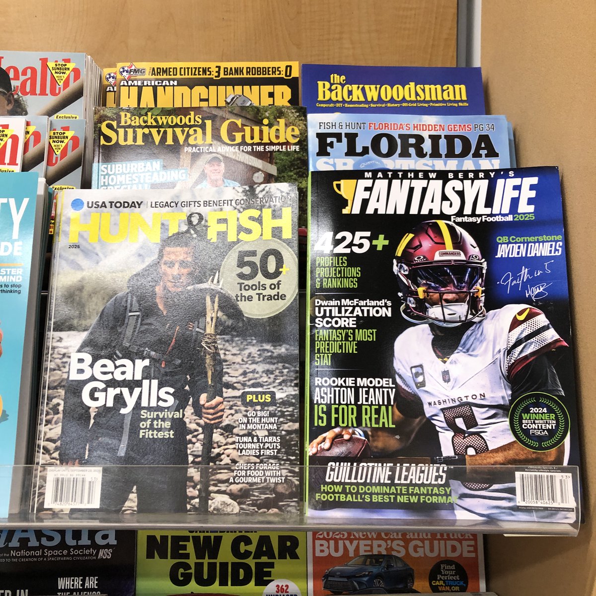 Sequence theSE tweet media