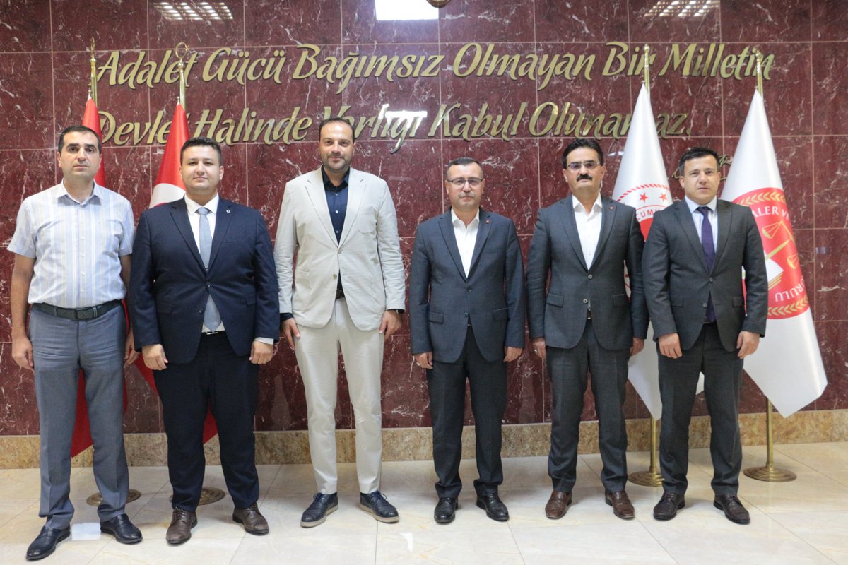 Kayseri çocuk ve gençlik ceza infaz kurumu'nda bulunan tutuklu ve hükümlü çocuklarımızın bağımlılık konusunda bilinçlendirilmesi amacıyla Kayseri Başsavcılığımız ile Kayseri Yeşilay cemiyeti şubesi arasında işbirliği protokolü imzalandı.