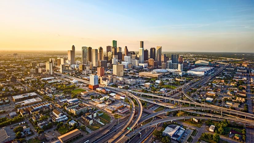 City of Houston, Texas public works department modernized infrastructure management using #GIS technology, cloud services, mobile apps, and AI and with help from #EsriPartner Cyclomedia 👏

Read the blog👇
ow.ly/9jh250WAHyv