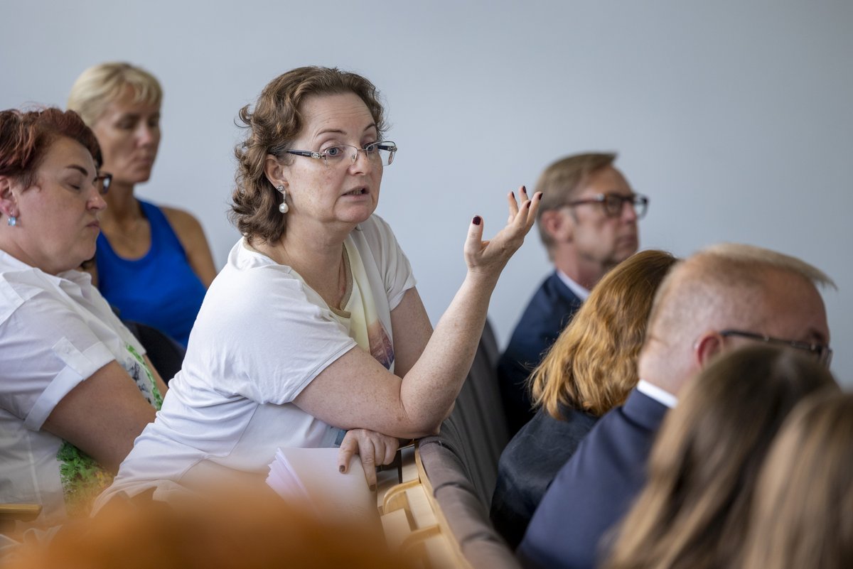 Šodien ar kāzusu risināšanu un diplomu pasniegšanu noslēdzās <a href="/RGSL_LV/">RGSL</a> 5. Vasaras skola starptautiskajās un ES tiesībās “Vai pasaules kārtība izturēs?” prof.<a href="/InetaZiemele/">Ineta Ziemele, PhD (Cantab)</a> zinātniskajā vadībā. Paldies pasniedzējiem un kolēģiem juristiem par izzinošajām un aizraujošajām diskusijām!