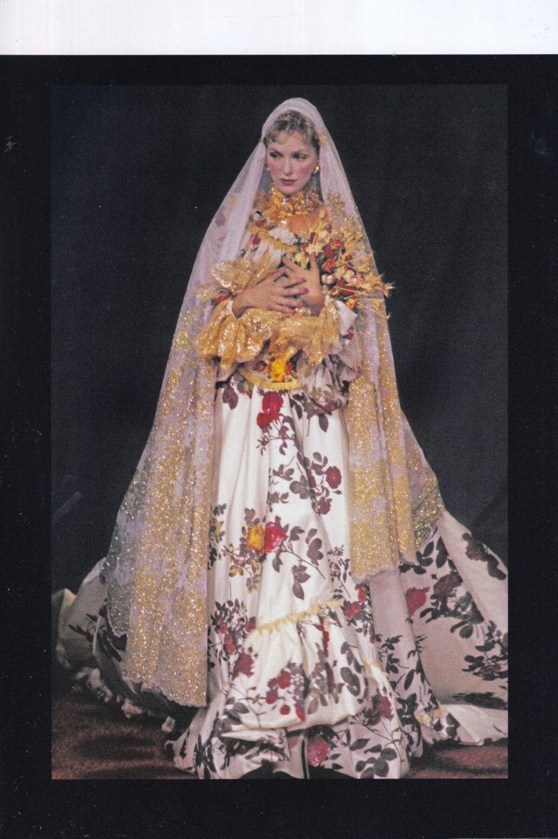 LaModeUnknown's tweet image. 'Café Society' collection of ✨Vivienne Westwood✨ Spring/Summer 1994.🪡