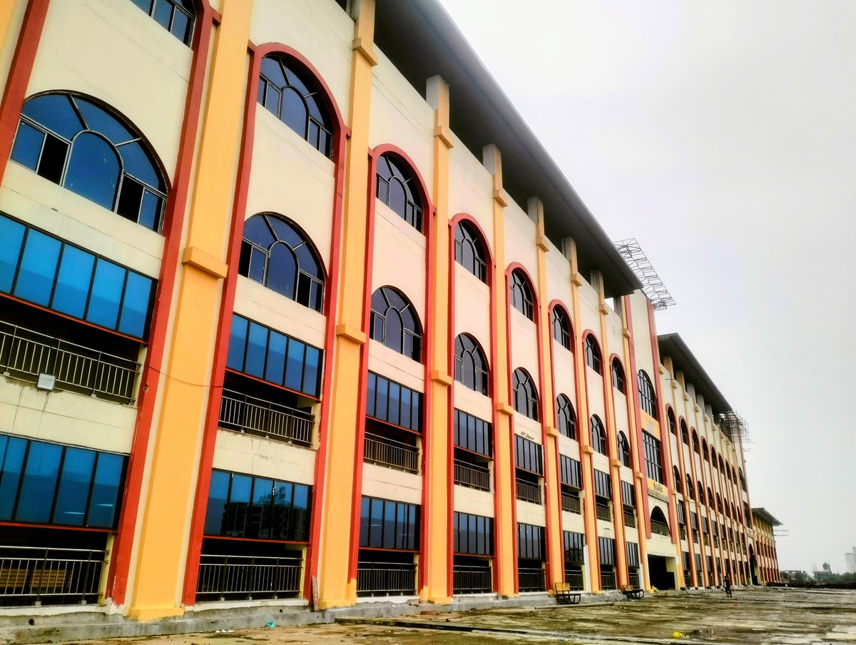 kgprail's tweet image. 🚧✨ Santragachi Station Transformation ✨🚧
A glimpse of the modern new look of the under-construction building at Santragachi Station! 🏗️ 🚆💼

#Pics_Collected
#StationRedevelopment
@serailwaykol