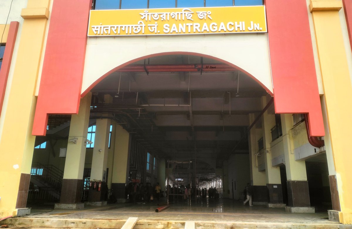 kgprail's tweet image. 🚧✨ Santragachi Station Transformation ✨🚧
A glimpse of the modern new look of the under-construction building at Santragachi Station! 🏗️ 🚆💼

#Pics_Collected
#StationRedevelopment
@serailwaykol
