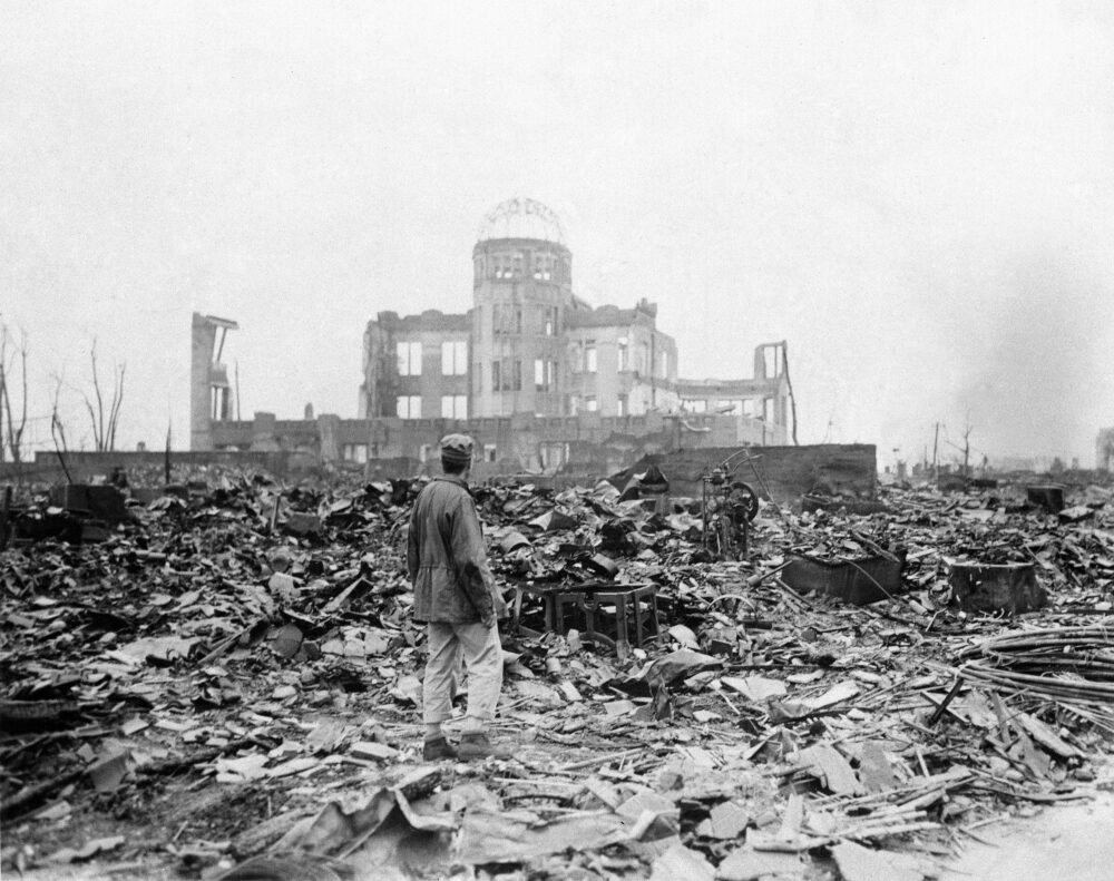 Foreign Affairs Latinoamérica (@foreignaffairsl) on Twitter photo #LEE "Tres ficciones sobre las armas nucleares. A 80 años de Hiroshima y Nagasaki" de Jorge Alberto López Lechuga (<a href="/Jorgefellini/">Jorge Alberto López</a>) en #WebFAL bit.ly/4lgNMj4 #LEE "Tres ficciones sobre las armas nucleares. A 80 años de Hiroshima y Nagasaki" de Jorge Alberto López Lechuga (<a href="/Jorgefellini/">Jorge Alberto López</a>) en #WebFAL bit.ly/4lgNMj4