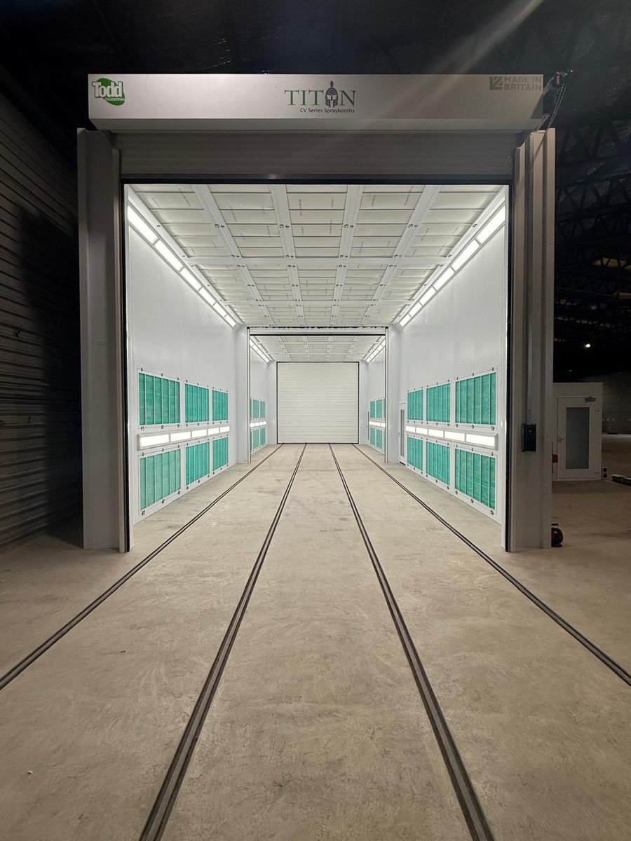 ToddEngineering's tweet image. 🚛 Another installation complete – this time in Northern Ireland!

A bespoke Titan CV with a custom paint kitchen, integrated office, high/low-level lighting &amp;amp; a dual-tier extraction system designed to the customer&apos;s spec 👌

#ToddEngineering #SprayBooth #TitanCV #InstallComplete