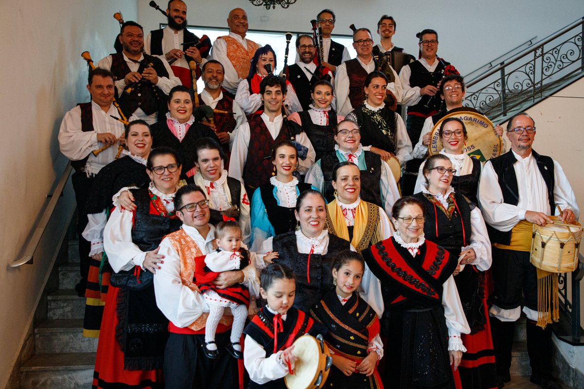 La #SociedadeHispanoBrasileña de #SãoPaulo celebró el #DíadeGalicia y los 70 años de #LembranzaeAgarimo’
acortar.link/31WYlS
#Crónicasdelaemigración #Españolesnelmundo #GaliciaenelMundo #Galicia #Brasil #CulturaGallega #Folclore