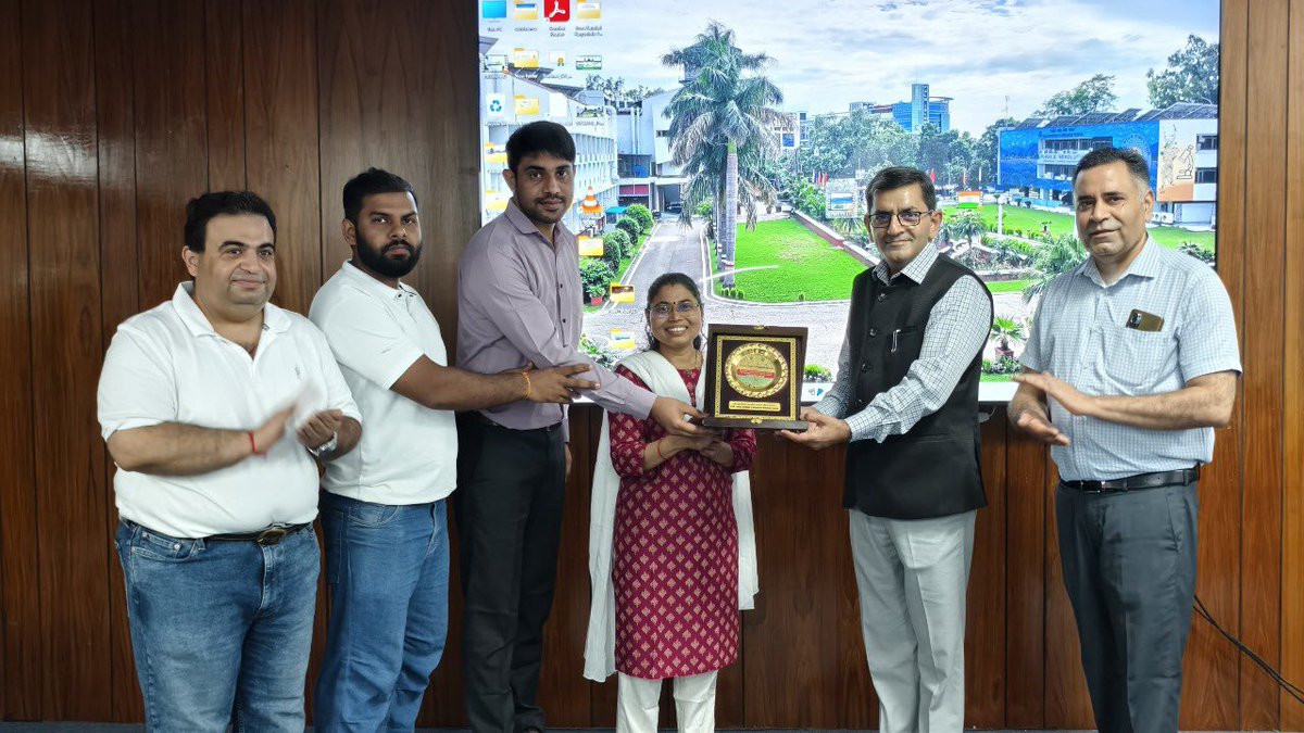 CSIR–IIIM Jammu successfully concluded the #PI_CHeCK health camp (2–5 Aug 2025) under the #PhenomeIndia initiative.
159 staff, pensioners &amp; spouses benefitted from AI/ML-enabled precision health assessments.
Director Dr. Zabeer Ahmed praised the team’s efforts in advancing the