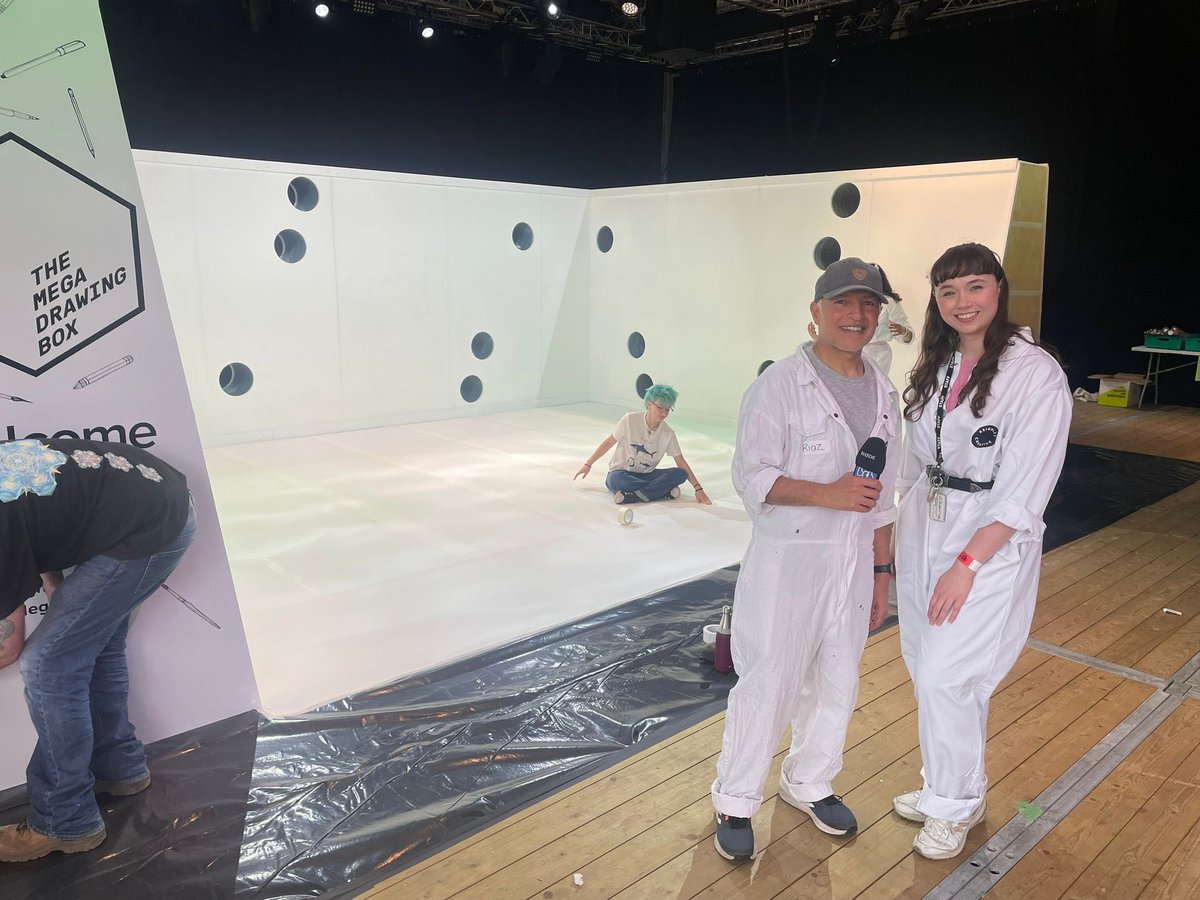 BCB 106.6fm (@bcbradio) on Twitter photo On #Bradford & Beyond from 4pm with <a href="/TVRadioPeg/">Peg Alexander</a>
<a href="/CreativeKly/">Keighley Creative</a> are live at The Big Draw at Cliffe Castle
<a href="/vicky8751/">Vicky Clifton</a> chats Bradford Cultural Voice forum summer social
<a href="/ProfPRogers/">Paul Rogers</a> discusses #Hiroshima80
Listen on 106.6FM and bcbradio.co.uk/player On #Bradford & Beyond from 4pm with <a href="/TVRadioPeg/">Peg Alexander</a>
<a href="/CreativeKly/">Keighley Creative</a> are live at The Big Draw at Cliffe Castle
<a href="/vicky8751/">Vicky Clifton</a> chats Bradford Cultural Voice forum summer social
<a href="/ProfPRogers/">Paul Rogers</a> discusses #Hiroshima80
Listen on 106.6FM and bcbradio.co.uk/player
