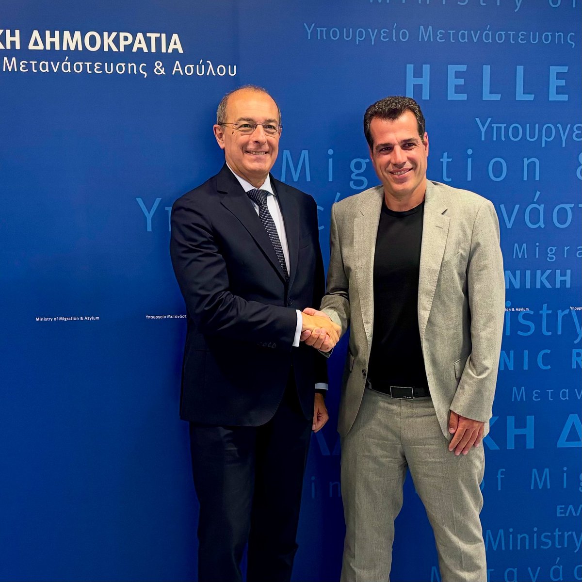 Italy in Greece (@italyingreece) on Twitter photo L’Amb. Cuculi ha incontrato il nuovo Ministro greco delle Migrazioni e dell’Asilo Plevris per approfondire la cooperazione tra Italia e Grecia nell’ambito delle politiche migratorie, tanto sul piano bilaterale quanto nell’ambito dell’UE di fronte alle sfide comuni.
<a href="/ItalyMFA/">Farnesina 🇮🇹</a> L’Amb. Cuculi ha incontrato il nuovo Ministro greco delle Migrazioni e dell’Asilo Plevris per approfondire la cooperazione tra Italia e Grecia nell’ambito delle politiche migratorie, tanto sul piano bilaterale quanto nell’ambito dell’UE di fronte alle sfide comuni.
<a href="/ItalyMFA/">Farnesina 🇮🇹</a>