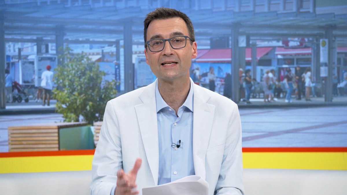 Alexander Kissler (@drkissler) on Twitter photo Das war heute eine außerordentlich spannende Sendung - auch aufgrund des Gesprächs mit <a href="/JoachimPaul_AfD/">𝗝𝗼𝗮𝗰𝗵𝗶𝗺 𝗣𝗮𝘂𝗹 𝗠𝗱𝗟</a>, der in Ludwigshafen nicht zur OB-Wahl antreten darf. Und morgen geht es weiter. Das war heute eine außerordentlich spannende Sendung - auch aufgrund des Gesprächs mit <a href="/JoachimPaul_AfD/">𝗝𝗼𝗮𝗰𝗵𝗶𝗺 𝗣𝗮𝘂𝗹 𝗠𝗱𝗟</a>, der in Ludwigshafen nicht zur OB-Wahl antreten darf. Und morgen geht es weiter.
