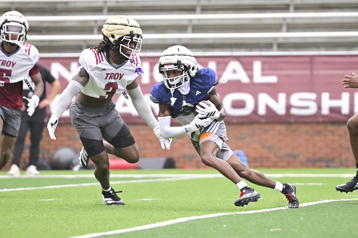 𝗝𝘂𝘀𝘁 𝗮𝗻𝗼𝘁𝗵𝗲𝗿 𝗱𝗮𝘆 𝗶𝗻 𝘁𝗵𝗲 𝗻𝗲𝗶𝗴𝗵𝗯𝗼𝗿𝗵𝗼𝗼𝗱.