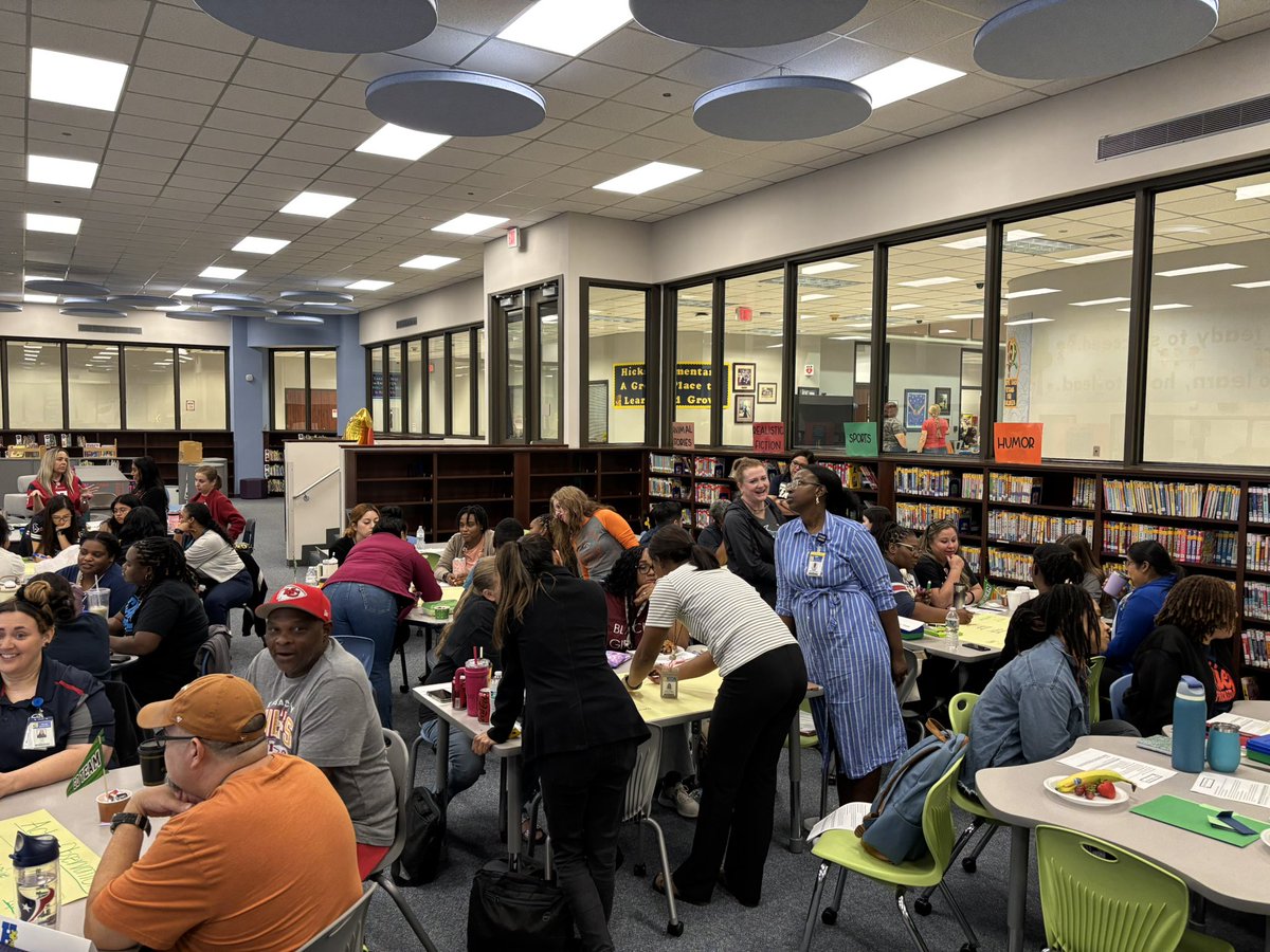 dtwong1997's tweet image. Kicking off the morning with @HicksTigers teachers learning about Best Practices with active observation! 
@MatturroMEd @AliefLearns @StacyMAmos @Sims_HicksMath @HicksTigersMath @martinez_stars @hicks_bil_esl 
#OneTeamOneGoal 
#LearningForAll 
#WeAreHicksElem