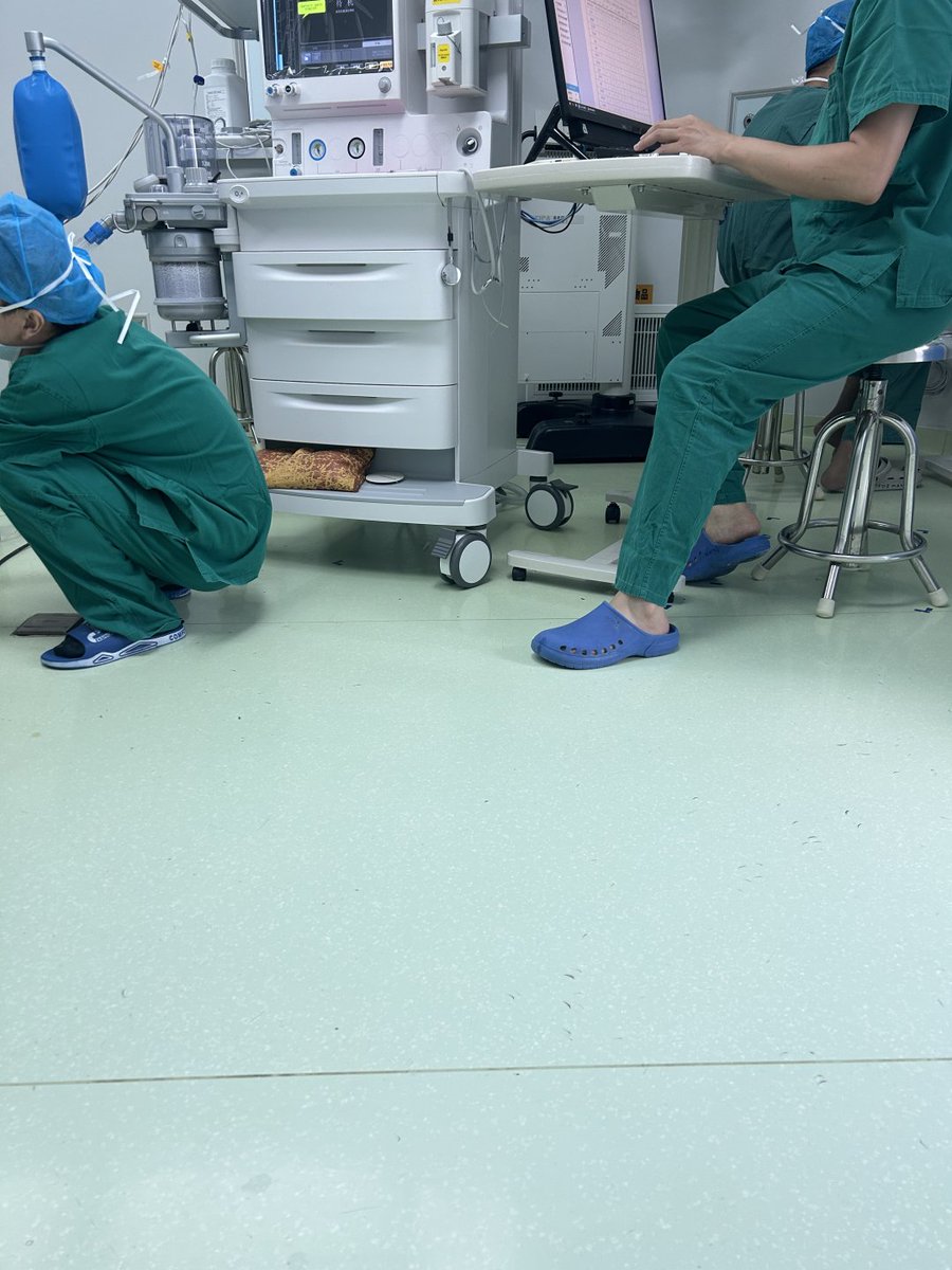 医生の職業は辛いと思いますか？尊重されるべきだと思いますか？