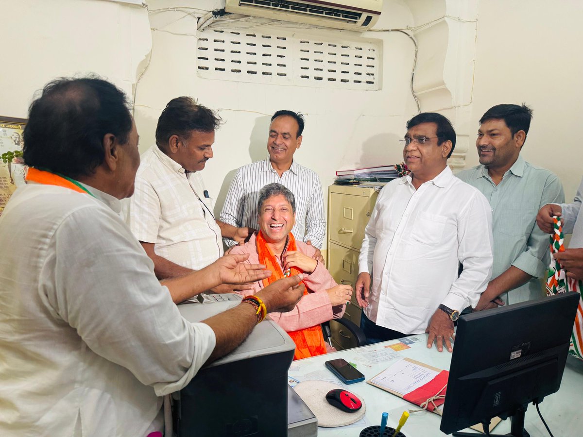 "अखिल भारतीय कांग्रेस कमेटी के शीर्ष नेतृत्व द्वारा मुझे राजस्थान प्रदेश कांग्रेस कमेटी का कोषाध्यक्ष नियुक्त किया जाना मेरे लिए गर्व का क्षण है। आज PCC मुख्यालय जयपुर में पदभार ग्रहण किया। संगठन की नीतियों व आदर्शों के प्रति पूर्ण निष्ठा के साथ कार्य करता रहूंगा। <a href="/INCRajasthan/">Rajasthan PCC</a>