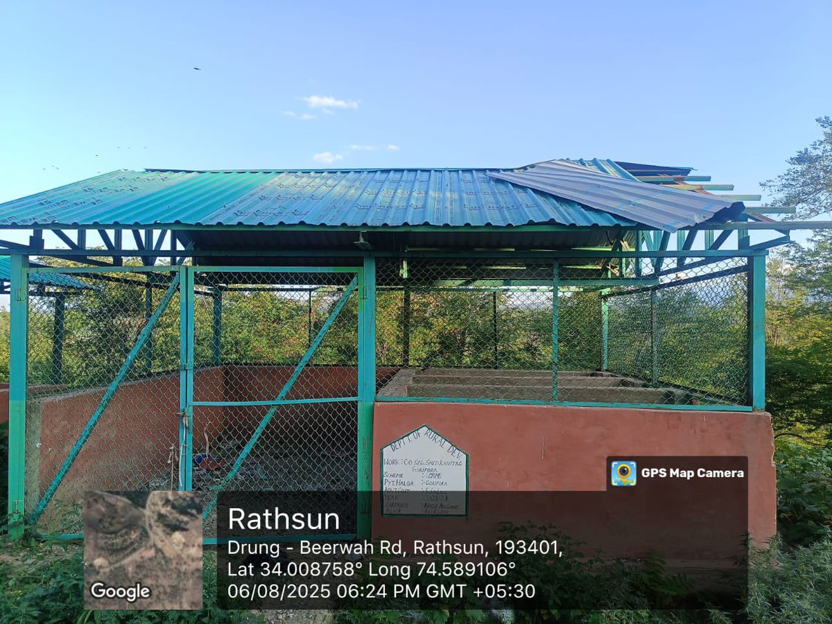 mission_sbm's tweet image. Story From Beerwah Budgam:
All segregation sheds in Block #Beerwah are being cleared on a periodic basis to maintain cleanliness and efficiency ensuring that no shed is overflowing with waste. Regular monitoring continues to uphold sanitation standards.
@swachhbharat @dicbudgam