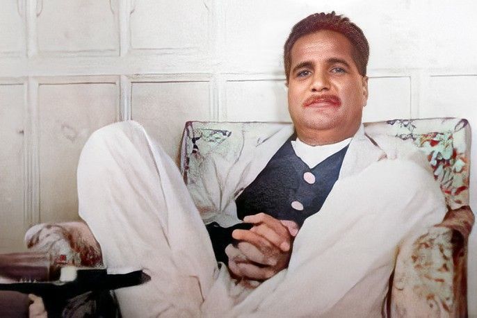 Us raat kise ne baja bajaya hota to allama Iqbal khuwab he nhi dekh patay /