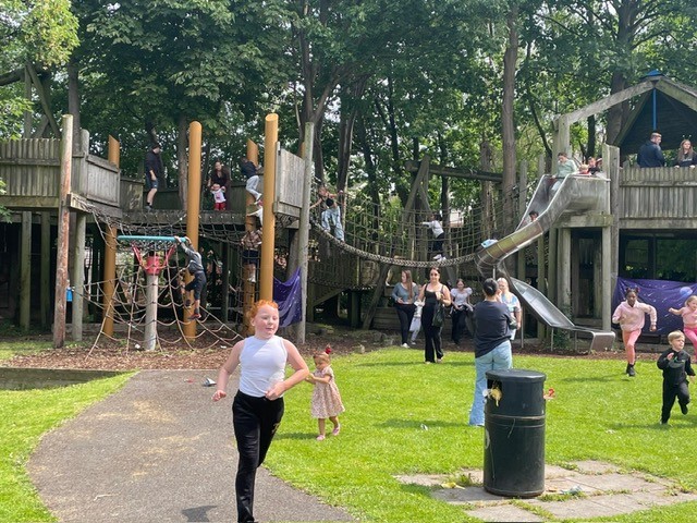 Manchester Young Lives (@myl_info) on Twitter photo Play day at The Addy. Fantastic weather, lots of playing, creative activities, family fun, laughter and great memories on the adventure playground, what more could we ask for on National Play Day.😃
#playday2025 #playmatters #spacesforplay #Article31 <a href="/MCRActive/">Manchester Active</a> <a href="/ManCityCouncil/">Manchester City Council</a> Play day at The Addy. Fantastic weather, lots of playing, creative activities, family fun, laughter and great memories on the adventure playground, what more could we ask for on National Play Day.😃
#playday2025 #playmatters #spacesforplay #Article31 <a href="/MCRActive/">Manchester Active</a> <a href="/ManCityCouncil/">Manchester City Council</a>