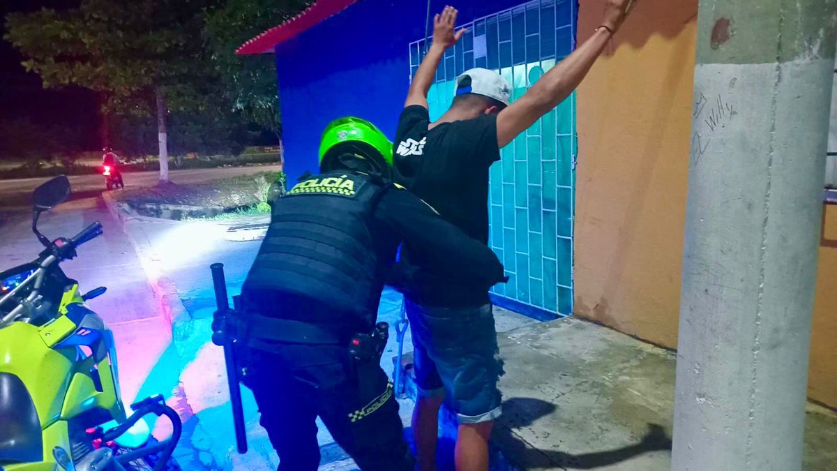 Estación de #PolicíaMalambo presenta balance de Seguridad: #Malambo registra reducción de delitos en #Julio2025

#Homicidios -21% #LesionesPersonales -35% #HurtoAutomotores -61% #HurtoMotos -36%
Además 20 #capturas y 34.508 verificaciones preventivas refuerzan la #seguridad.