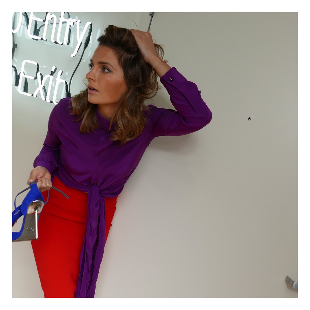 stanasposts's tweet image. #StanaKatic When the steel heels come off! 😜
#GoodTimes #TimeForBed 🙆🏻💃🏻🤷🏻‍♀️ #WhereAreMySweatPants 

+