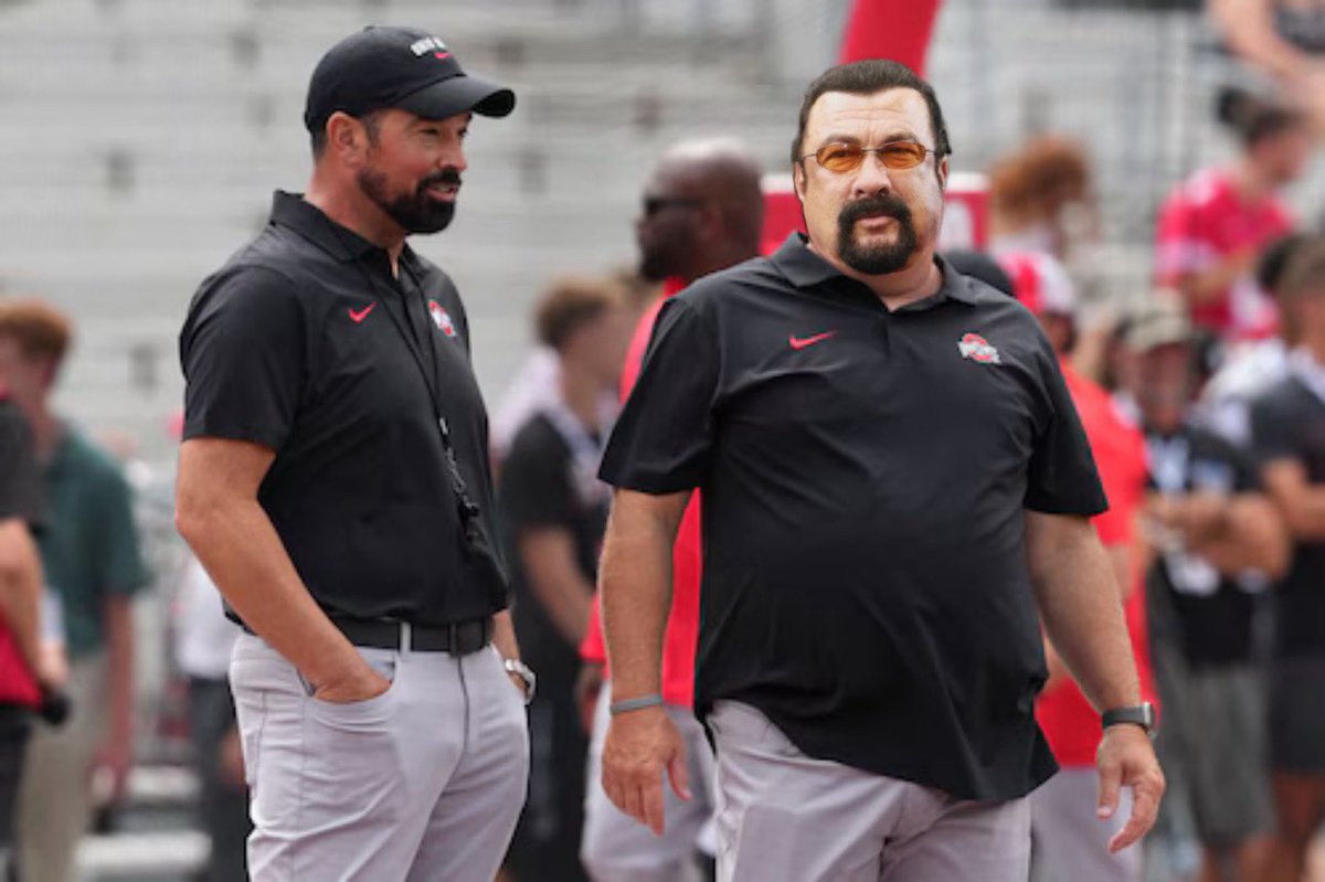 Rayan Day’s brother on the sidelines pregame 👀