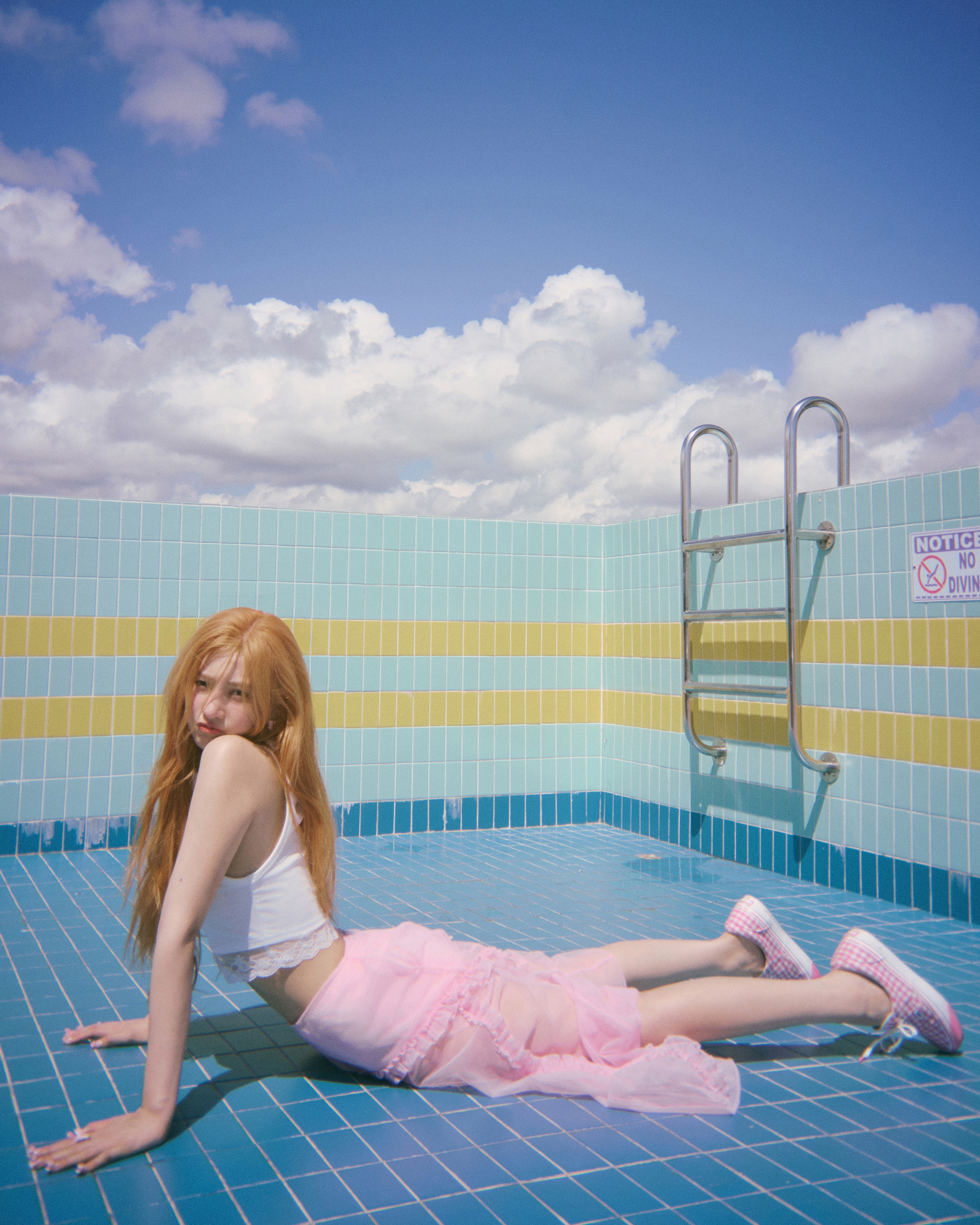 GxrTOzlawAQQ1BR?format=jpg&name=4096x4096