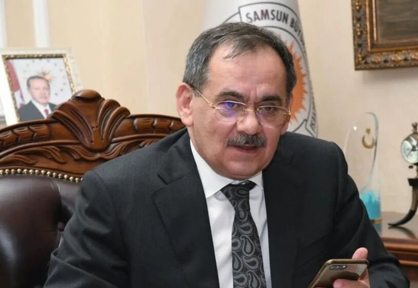 60’ıncı Hükûmetimizde Bayındırlık ve İskân Bakanlığı görevini üstlenen, 24’üncü dönemde TBMM’de birlikte görev yaptığımız, Samsun Milletvekilimiz ve önceki dönem Samsun Büyükşehir Belediye Başkanımız Mustafa Demir’in vefatını üzüntüyle öğrendim.

Merhum Allah’tan rahmet;