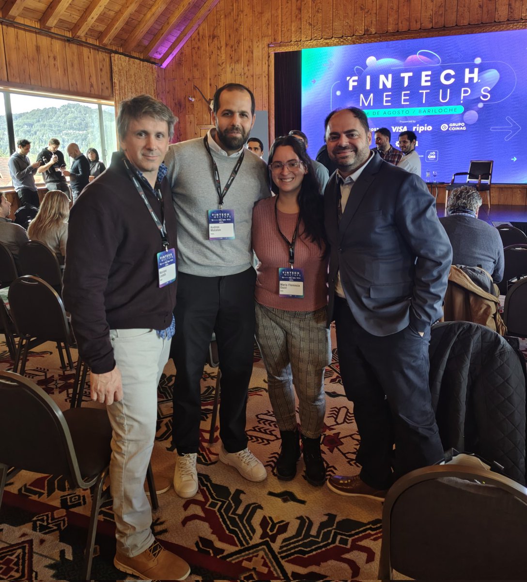 Viajé al Fintech Meetup de crédito y open finance en Bariloche. Me encontré con Mariano y Flor, dos miembros del equipo de <a href="/uala_arg/">Ualá Argentina</a> que viven en la ciudad. Talento en todo el país 🇦🇷♥️