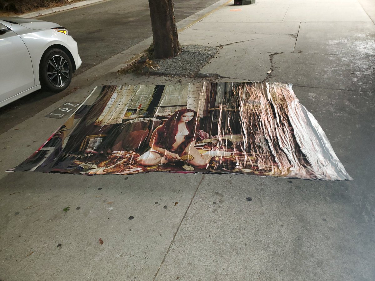 ChicaSkas's tweet image. A story in 4 pictures

#thesubway #chappellroan #wheatpaste