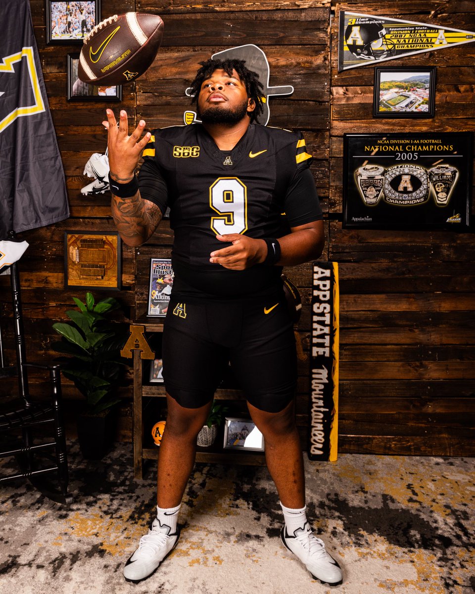 New Threads.. Aug 29th ⏳ #RollNeers⛰️ <a href="/AppState_FB/">App State Football</a>
