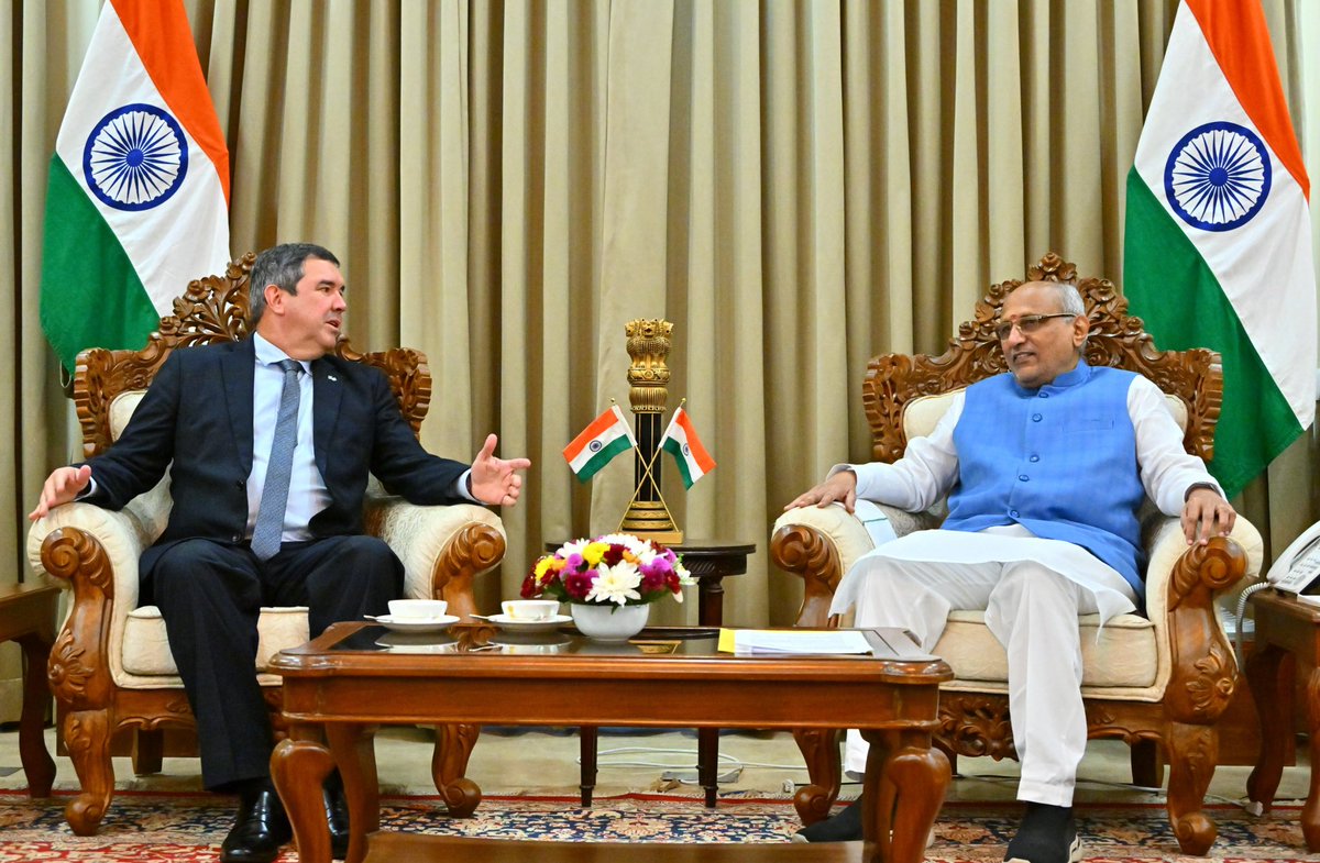 Delighted to welcome, meet and interact with H.E. Mr. Eduardo Corrêa Riedel, Honourable Governor of Mato Grosso do Sul, Brazil today at Raj Bhavan, Mumbai.