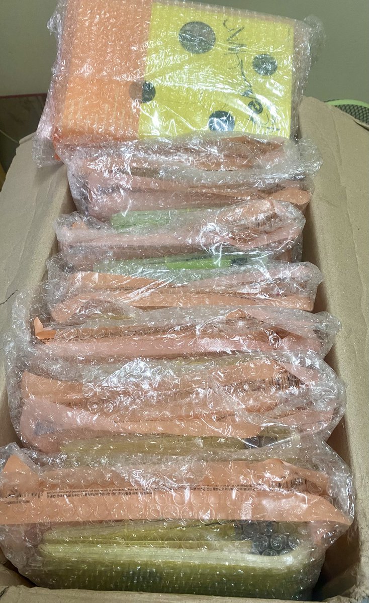 TukWass's tweet image. ได้รับอัลบั้มรอบ #ดันยอดอัลบั้ม แล้วนะคะ ยอมใจแอดมินเลย ไม่คิดค่าส่งด้วย ทั้งที่หนักมาก ขอบคุณบ้านสตรีม @YugyeomStreamTH มากๆ ค่ะ 🙏🥰

#YUGYEOM  #유겸  @yugyeom 
#GOT7 #갓세븐 #IGOT7
#YUGYEOMSTREAMTH_ดันยอดอัลบัม