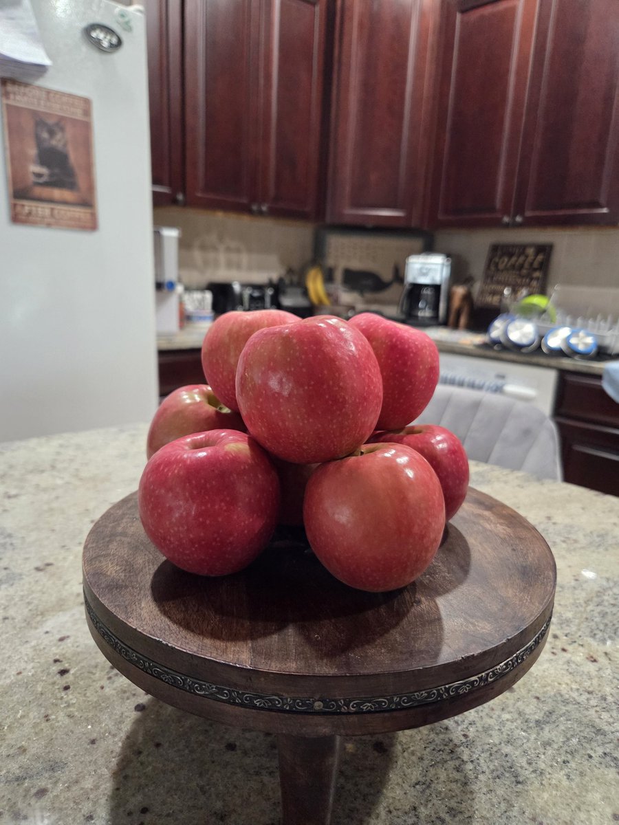 Come join <a href="/ArcaneShip/">Aura</a> &amp; friends as we have a fun discussion of our favorite foods and share some recipes and photos . Today at Noon Eastern Time 🙏🏼🍎🌱 
x.com/ArcaneShip/sta…