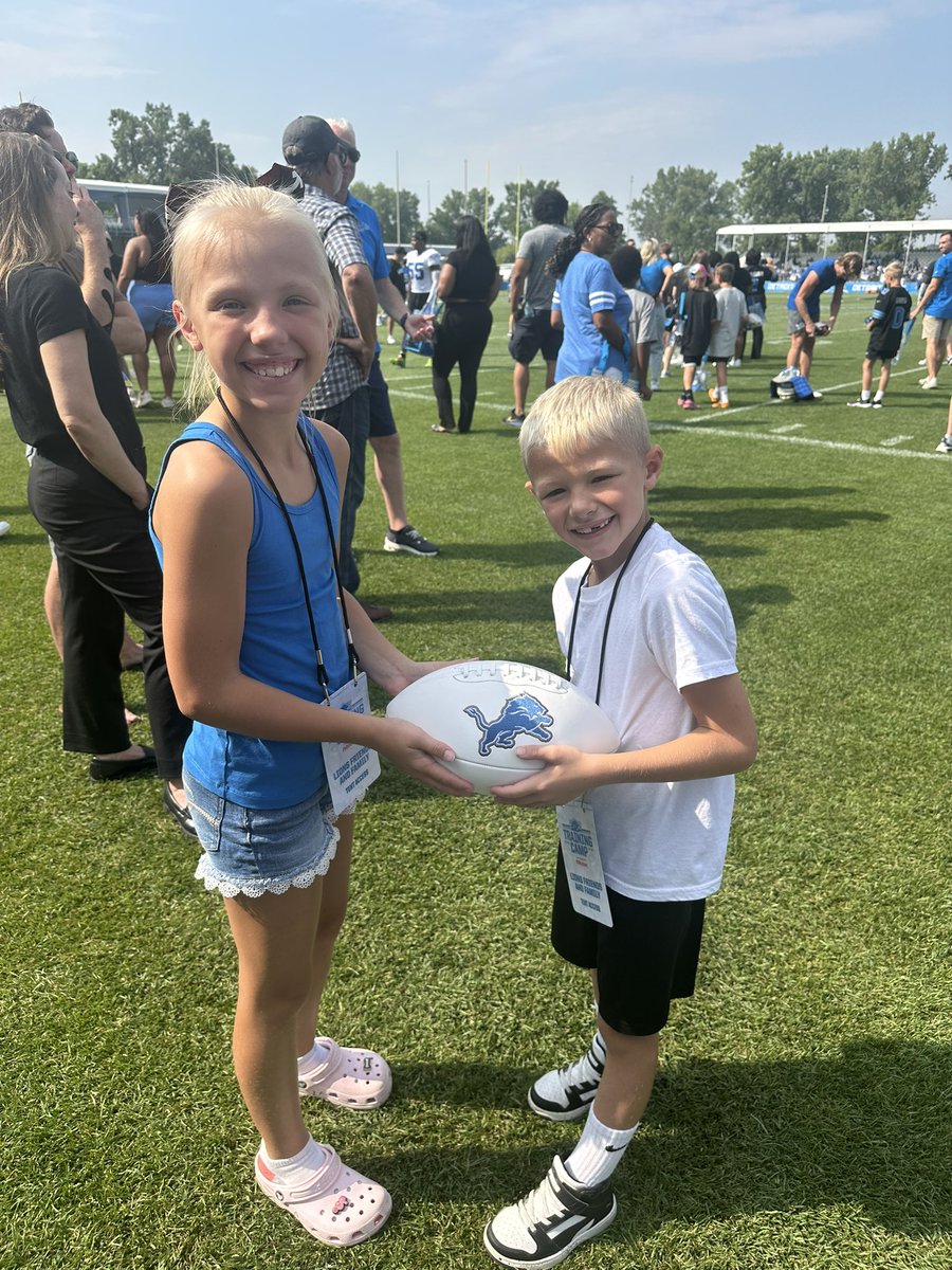 Quick trip to Detroit to see our guy <a href="/lcstrick05/">loren strickland</a> today at the Lions camp.  From a golden eagle to the NFL.  Keep grinding! 
<a href="/Wr86Zimm/">Coach Zim</a>