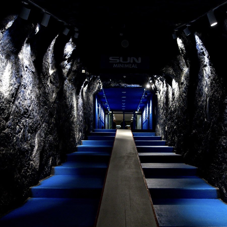 🆕 Neuheit bei Arena-Touren: Königsblauer Sound im Spielertunnel sorgt für Gänsehautmomente 😮‍💨🔊

Mehr dazu ➡️ schalke04.de/veltins-arena/…