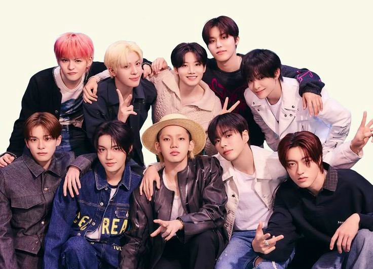 우리 함께한 5년, 너무 소중해요. 항상 고맙고, 앞으로도 오래오래 함께해요. 5주년 진심으로 축하해요! 사랑해요 💕💎

HALF-DECADE OF HEARTBEATS 
#TREA5URE_ANNIVER5ARY_2025
#트레저와_함께한_5번째여름
#TREA5UREと過ごす5回目の夏
 <a href="/treasuremembers/">TREASURE</a>