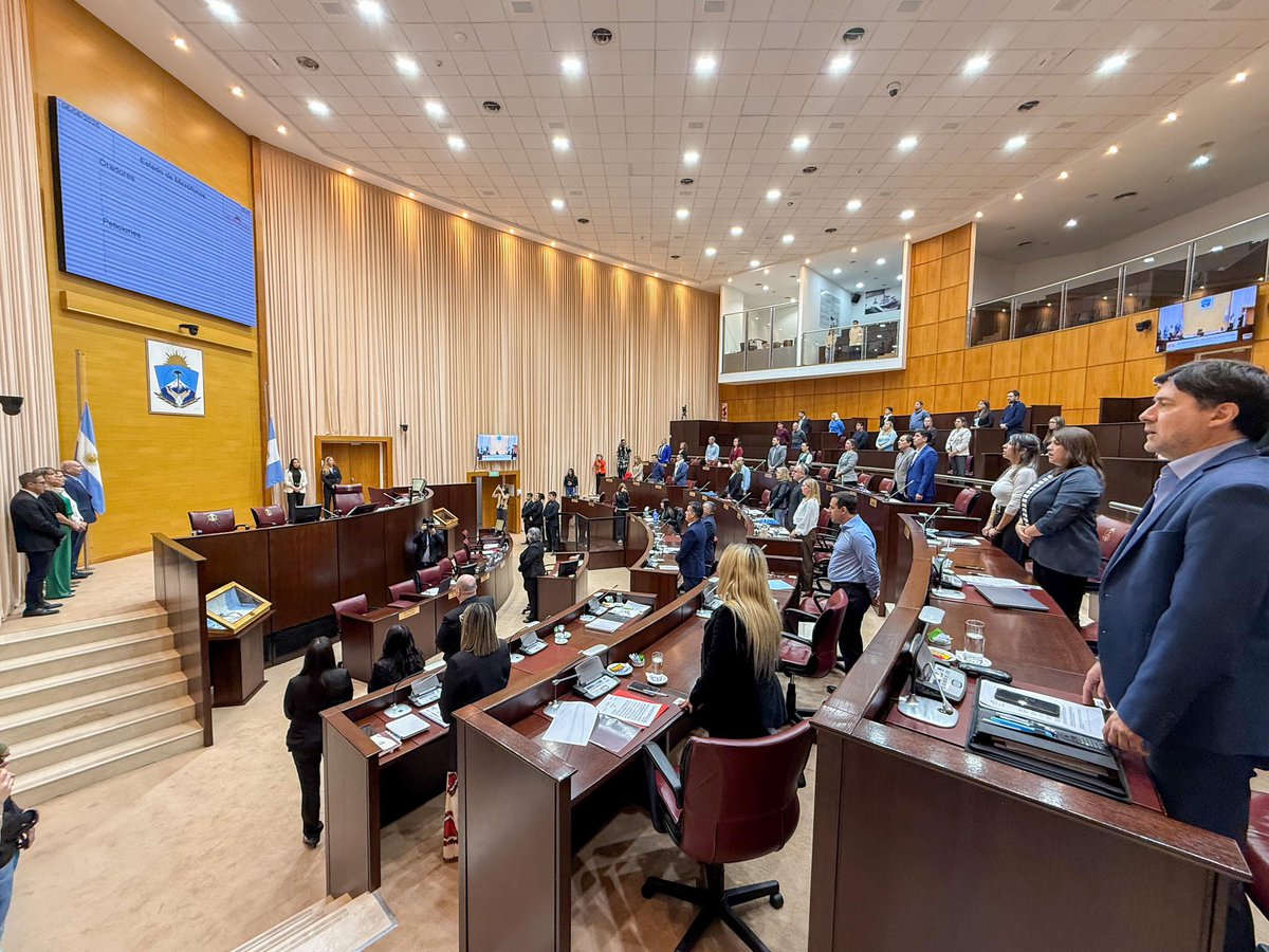 🏛️Hoy 15.a sesión ordinaria en nuestra honorable <a href="/LegislaturaNqn/">Legislatura de la Provincia del Neuquén</a> 🏛️ 

Podes seguirla en vivo: legislaturaneuquen.gob.ar/EnVivo