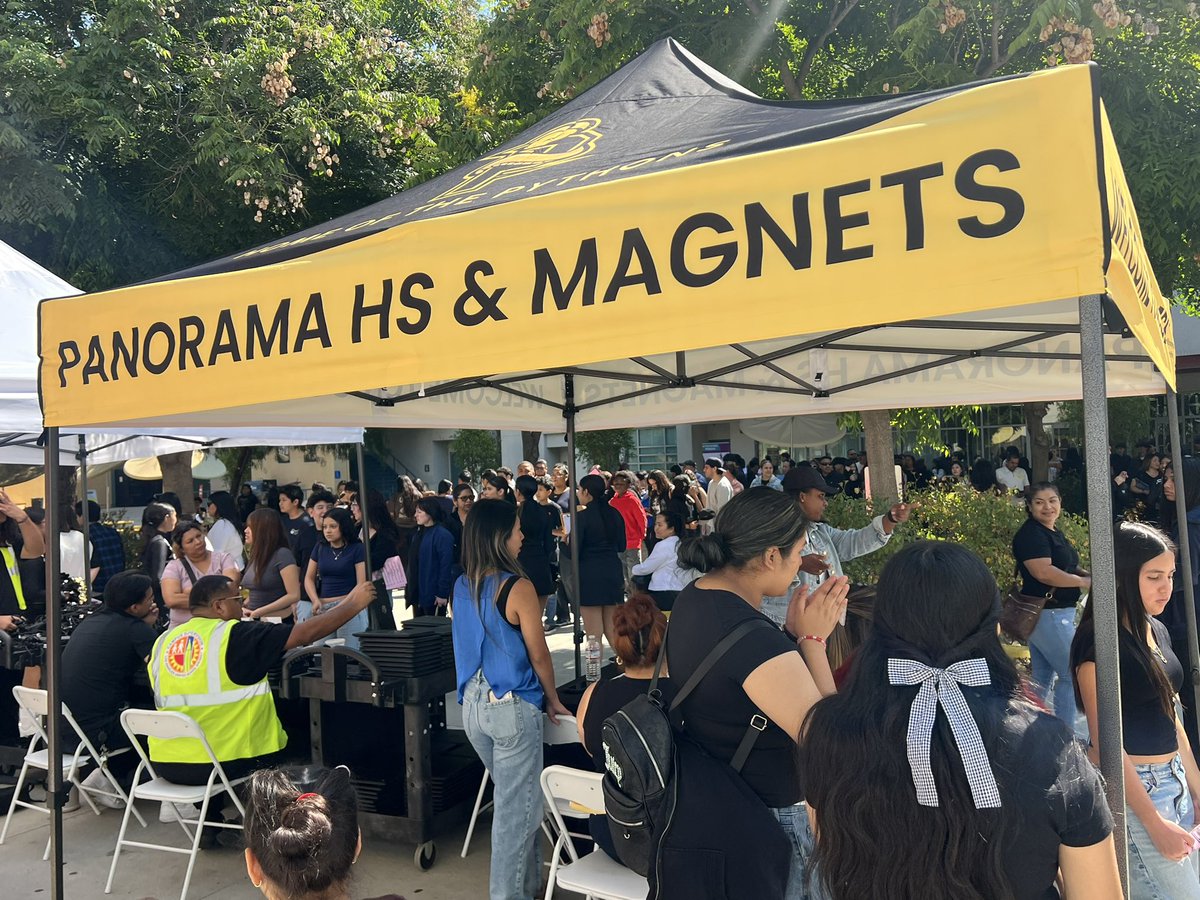 PanoramaPythons's tweet image. 💛 Welcome, Class of 2029! 💛
We’re pumped to have you in the Python Family! 🐍
Shoutout to all the clubs & teams who made Orientation awesome!
📅 First day is Thurs, Aug 14 — be here by 8:10 AM with your Yonder Pouch!
Let’s make it a great year! ✨ #PythonPride