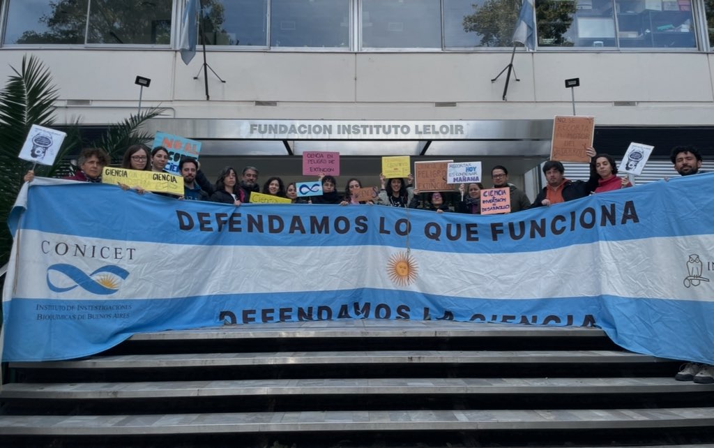 Hoy nos movilizamos en defensa de la Ciencia!!
Saliendo del Instituto Leloir-IIBBA CONICET
SUMATE!!