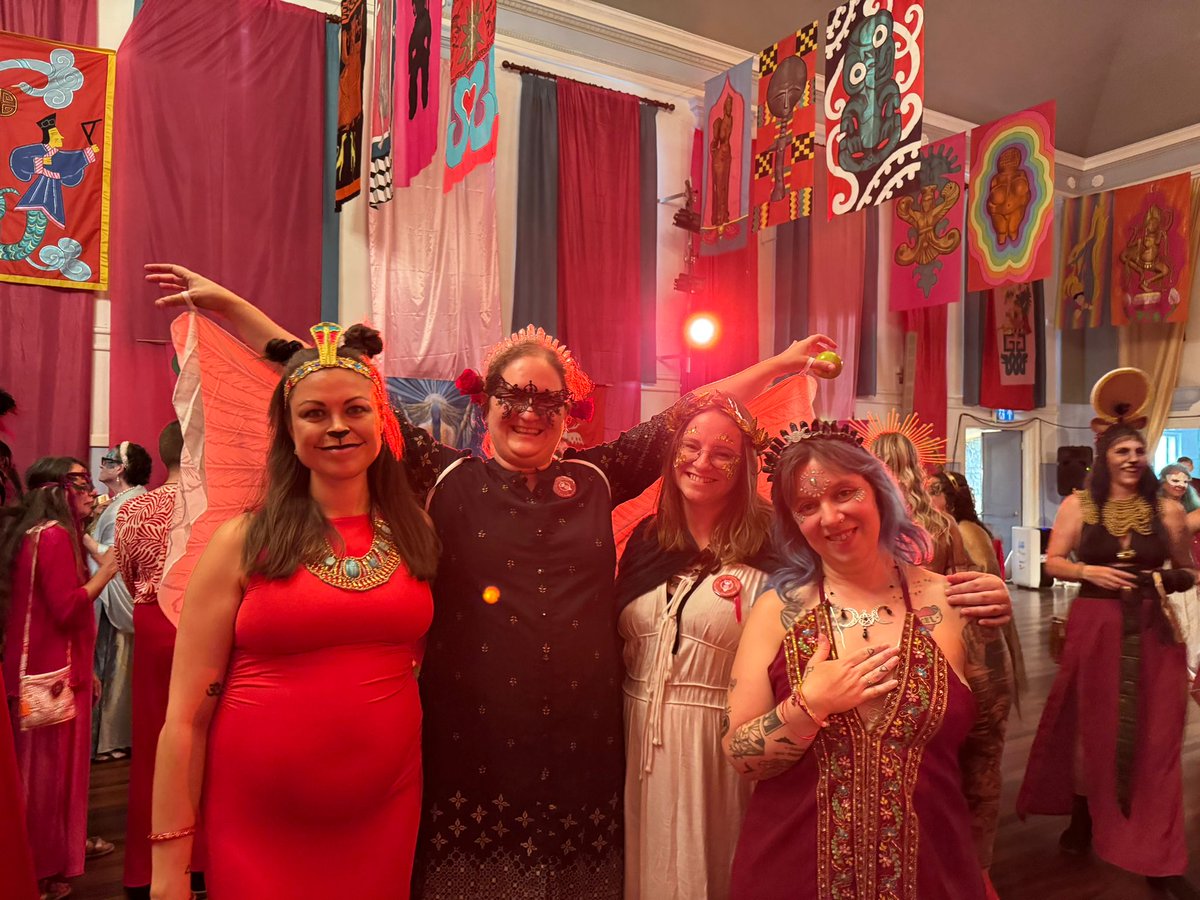 The Spirits and Sources folks attended the Goddess Conference last week 🧙‍♀️🪬🧚

lots of fieldwork 🏞️🔍, participant observation and ethnography 🧑‍🤝‍🧑📋🖊️, and community building 🌐🤝🏘️ as well as embodied experience 🙏💃🌀

<a href="/BrunelResearch/">Brunel Research</a> <a href="/Bruneluni/">Brunel University of London</a>