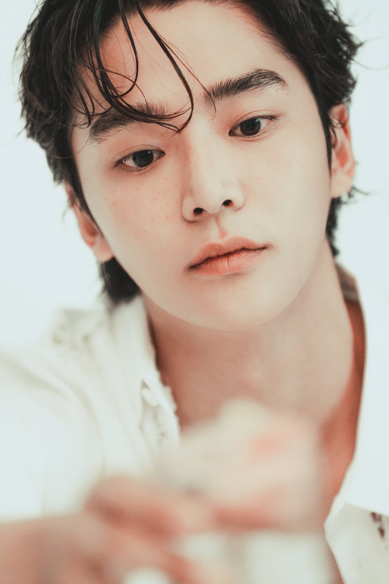 beside you always.
#우리의_여름은_로운으로_물들어
May all your wishes come true.
#HAPPY_ROWOON_DAY
Happy Birthday to the sweetest boy in the entire world!🎂
